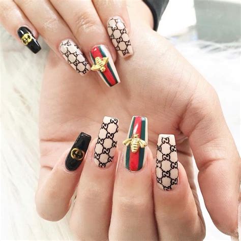 gucci nail design ideas.